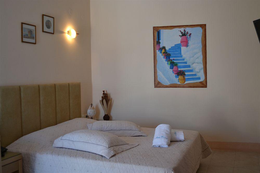 Dream Island Hotel Фіра Екстер'єр фото