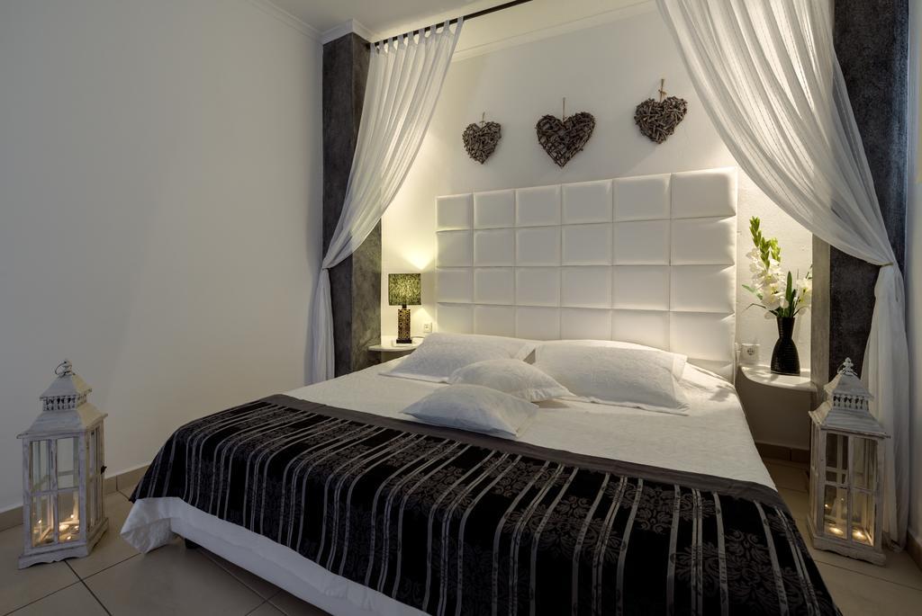 Dream Island Hotel Фіра Екстер'єр фото