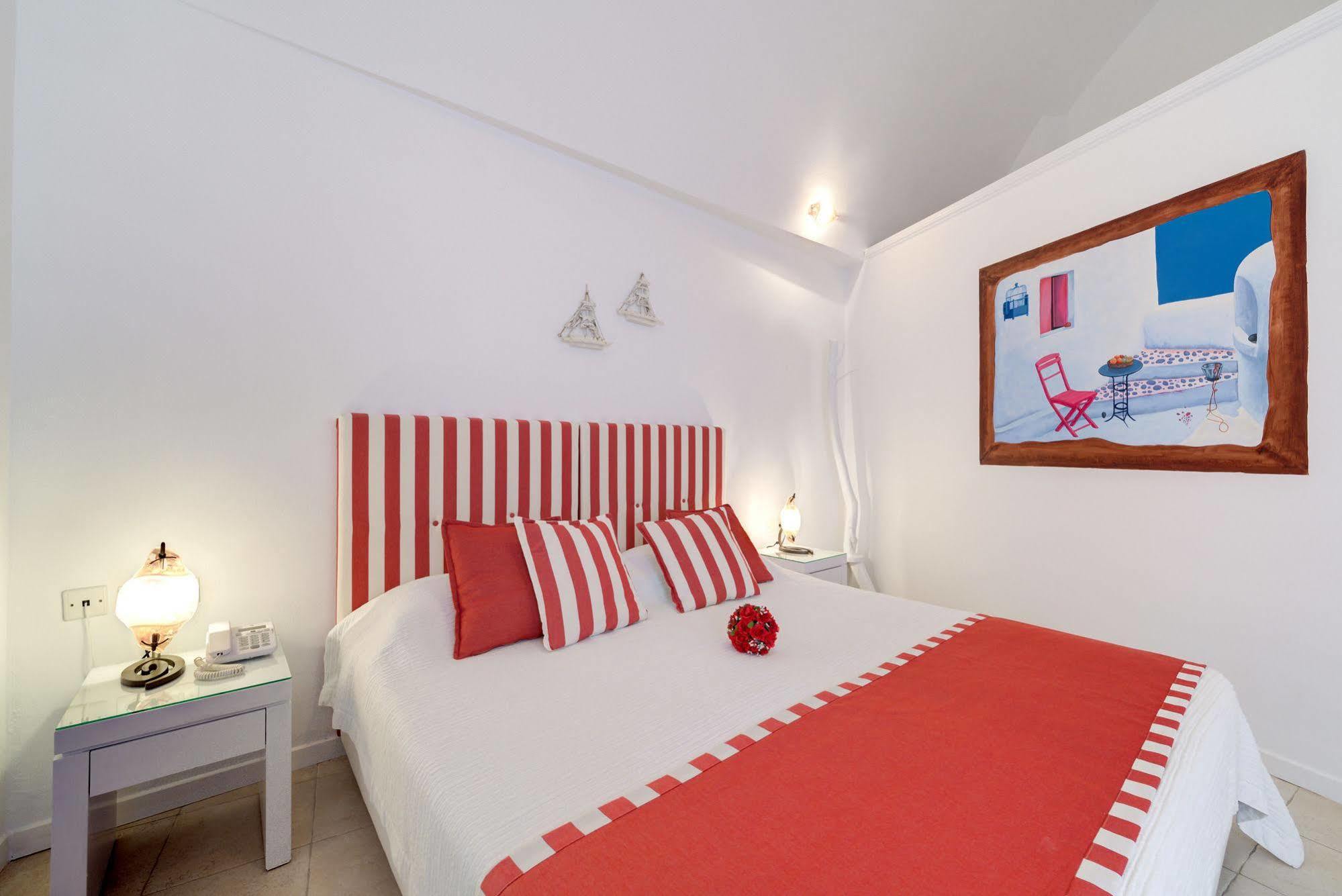 Dream Island Hotel Фіра Екстер'єр фото